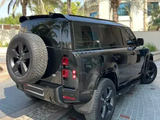 2022 Land Rover Defender in Dubai used car