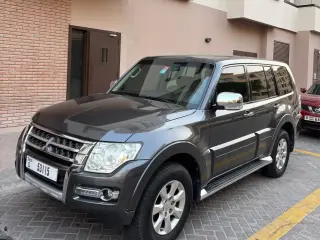 2017 Mitsubishi Pajero in Dubai used car