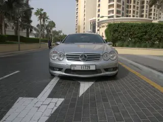 2005 Mercedes-Benz SL في Dubai سيارة مستعملة