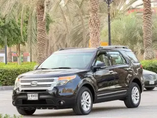 2015 Ford Explorer في Dubai سيارة مستعملة
