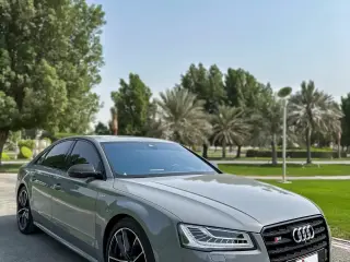 2017 Audi S8 in Abu Dhabi used car