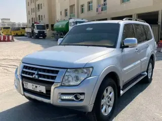 2016 Mitsubishi Pajero in Dubai used car