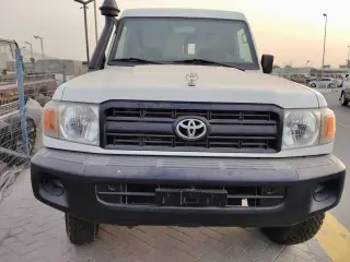 2015 Toyota Land Cruiser Pickup in Dubai used car
