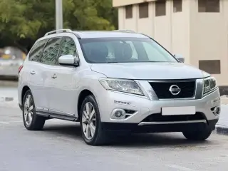 2015 Nissan Pathfinder in Dubai used car