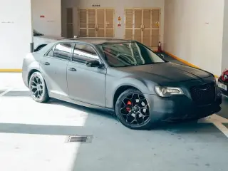 2019 Chrysler 300 in Dubai used car