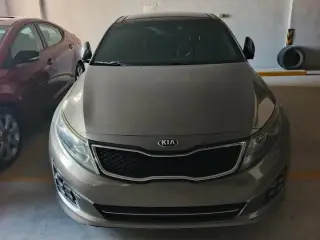 2015 Kia Optima في Dubai سيارة مستعملة