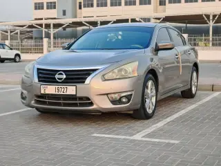 2015 Nissan Altima in Dubai used car
