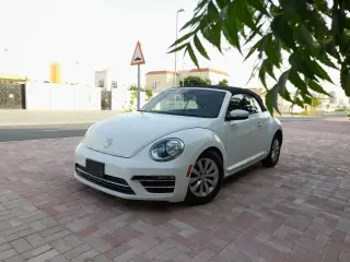 2019 Volkswagen Beetle في Dubai سيارة مستعملة
