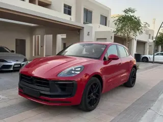 2024 Porsche Macan في Dubai سيارة مستعملة