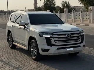 2022 Toyota Land Cruiser in Dubai used car