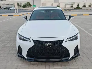 2021 Lexus IS في Ajman سيارة مستعملة