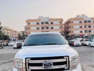 2014 Ford F150 في Dubai سيارة مستعملة