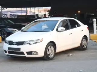 2011 Kia Forte في Ajman سيارة مستعملة