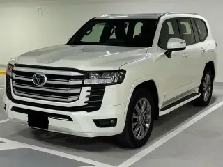 2022 Toyota Land Cruiser in Dubai used car
