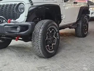2017 Jeep Wrangler في Dubai سيارة مستعملة