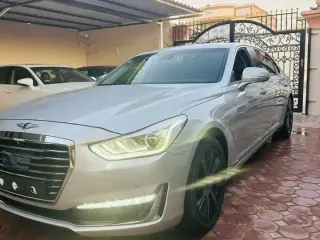 2016 Hyundai Genesis in Dubai used car