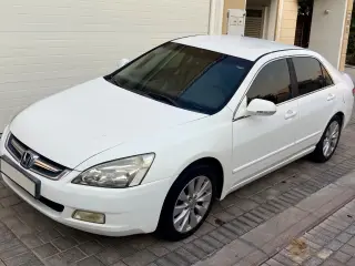 2005 Honda Accord في Dubai سيارة مستعملة