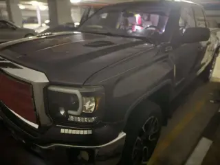 2014 GMC Sierra in Dubai used car