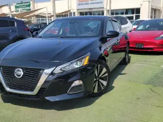 2021 Nissan Altima in Sharjah used car