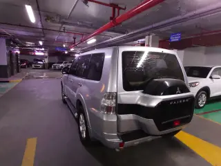 2017 Mitsubishi Pajero in Dubai used car