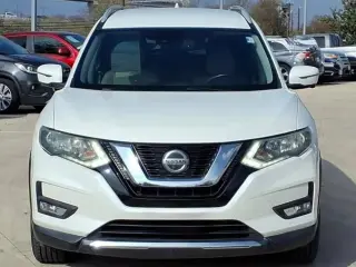 2017 Nissan Rogue in Dubai used car