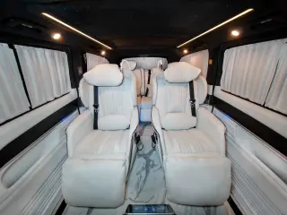 2025 Mercedes-Benz V-Class في Dubai سيارة مستعملة