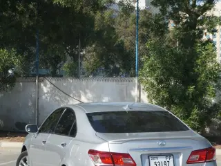 2012 Lexus ES in Dubai used car