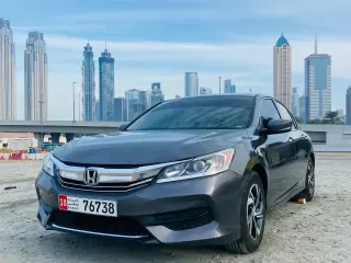 2017 Honda Accord في Dubai سيارة مستعملة