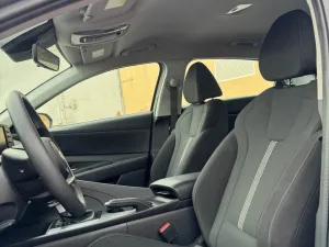 2024 Hyundai Elentra SE