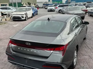 2024 Hyundai Elentra SE