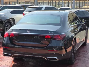 2026 مرسيدس-بنز الفئة - E E300
