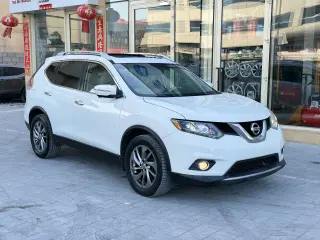 2015 Nissan Rogue في Sharjah سيارة مستعملة