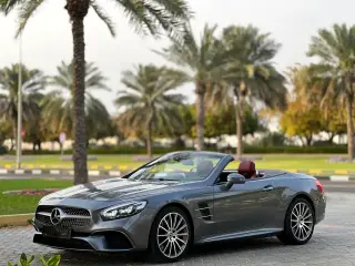 2017 Mercedes-Benz SL في Sharjah سيارة مستعملة