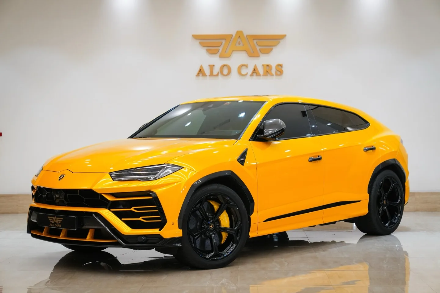 LAMBORGHINI URUS / FULL SERVICE HISTORY FROM DEALER / EUROPEAN SPECIFICATION