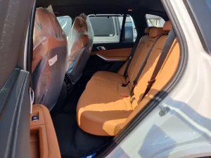 2025 بي أم دابليو اكس - 5 XDrive40i