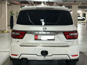 2022 Nissan Patrol LE Platinum city