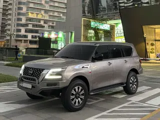 2013 Nissan Patrol in Abu Dhabi used car