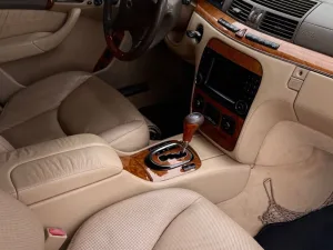 2004 مرسيدس-بنز الفئة - S S600