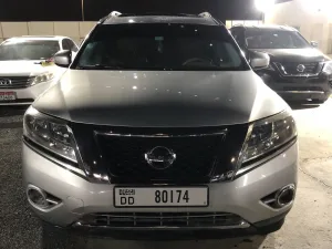 2013 نيسان باثفايندر LE