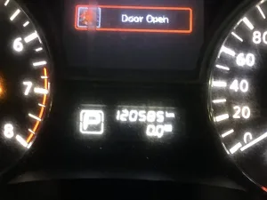 2013 نيسان باثفايندر LE