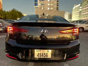 2020 هيونداي النترا Limited