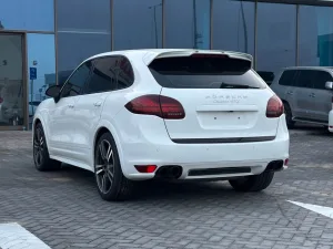 2013 Porsche Cayenne GTS
