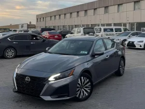 2024 Nissan Altima SR