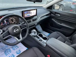 2024 Nissan Altima SR
