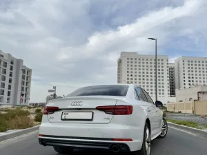 2017 اودي آي ٤ Prestige