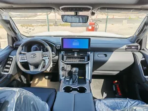 2026 تويوتا لاند كروزر VXR
