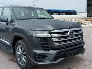 2025 Toyota Land Cruiser in Dubai used car