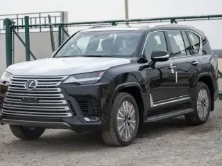 2026 Lexus LX600 في Dubai سيارة مستعملة