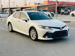 2023 تويوتا كامري GLX