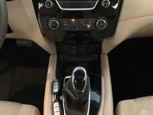 2021 نيسان اكس تريل ST-L